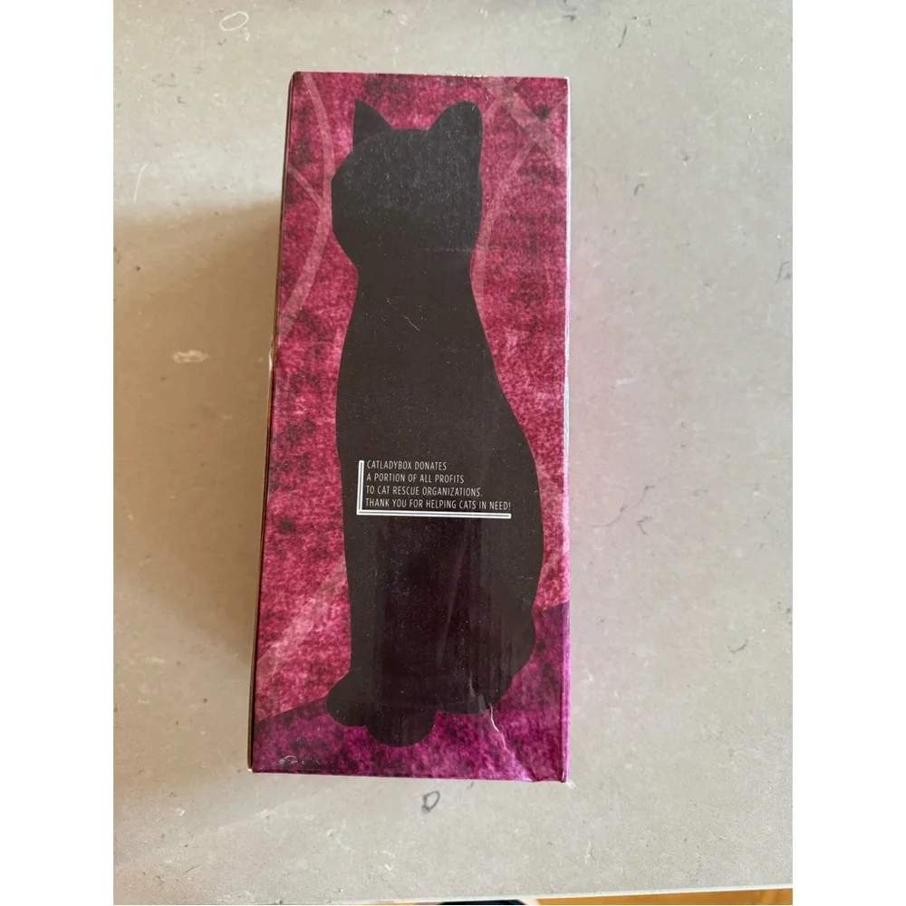 Velvet Noir Black Cat - Picture 3 of 3